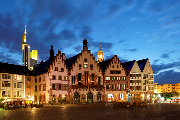 Römerberg_Frankfurt_abends