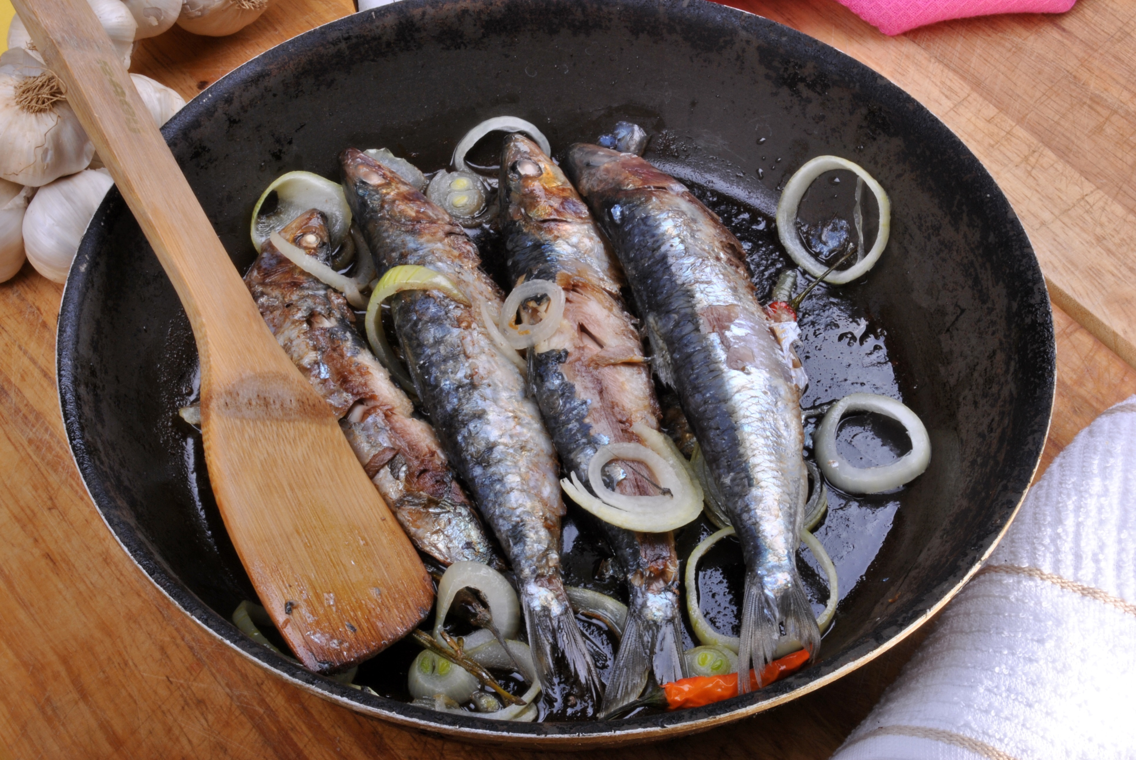 grilled sardine in a pan ready to eat