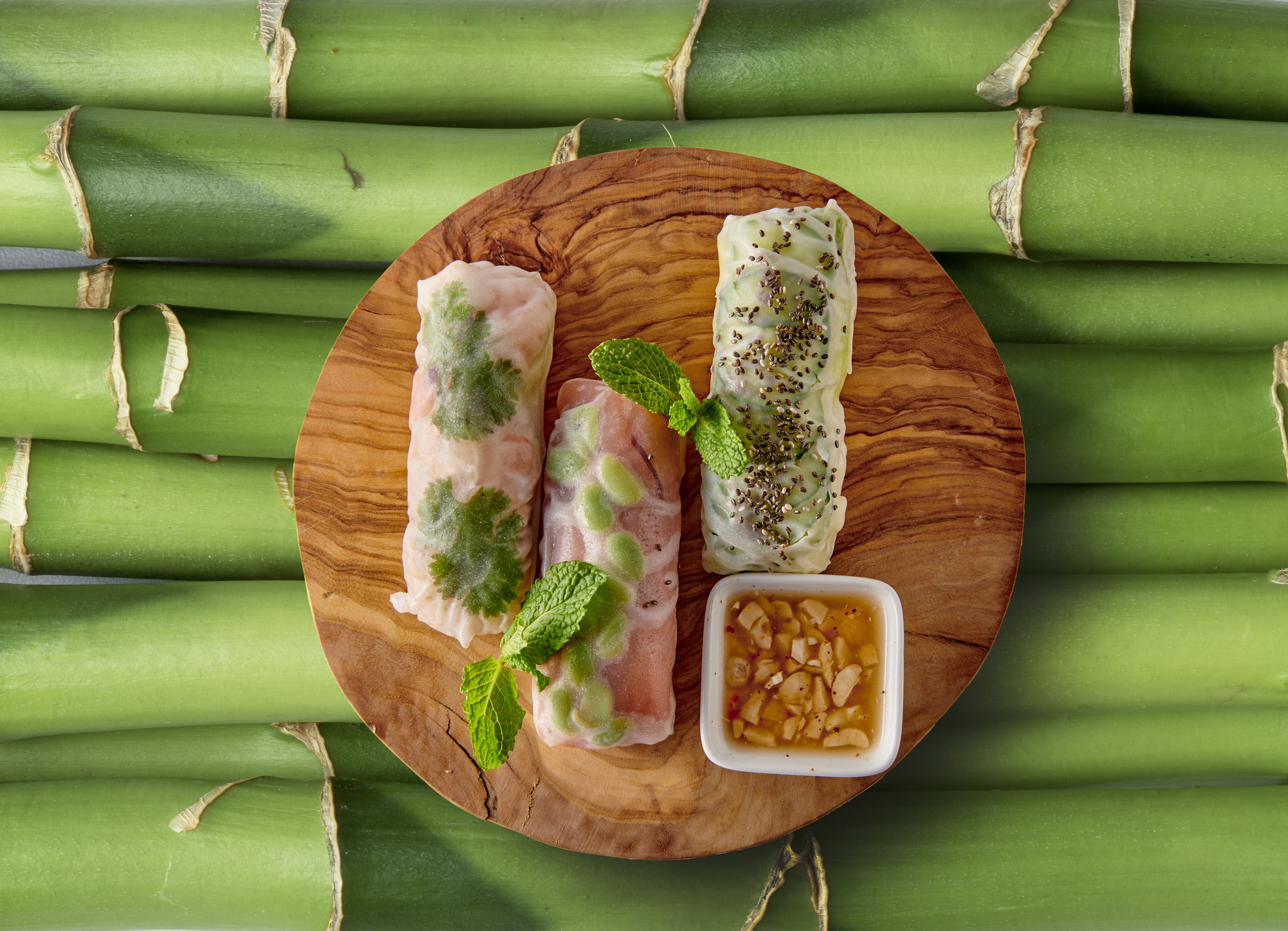 Spring rolls with peanut sauce