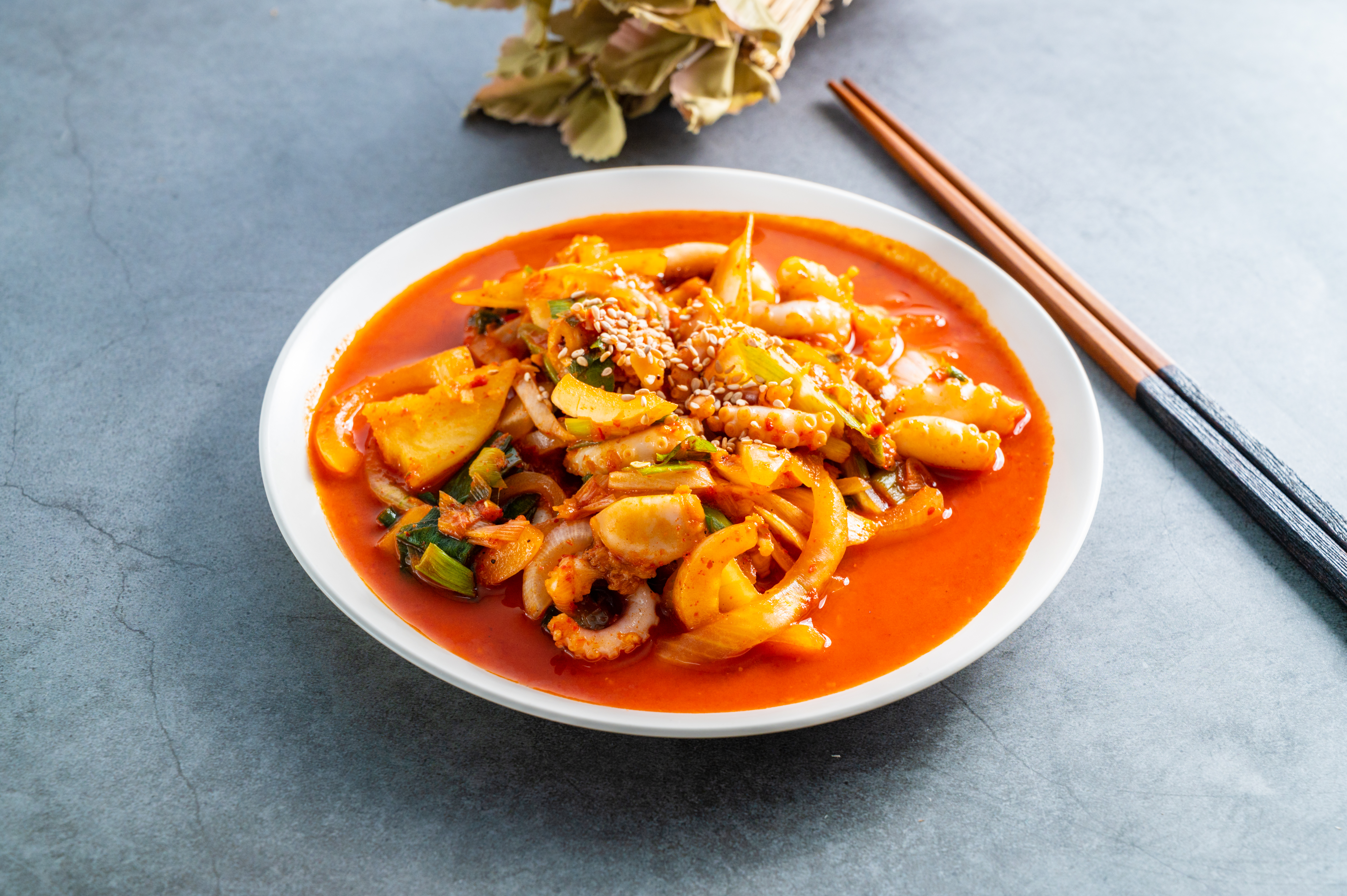 spicy stir-fried octopus, Korean food 'nakji bokkeum'