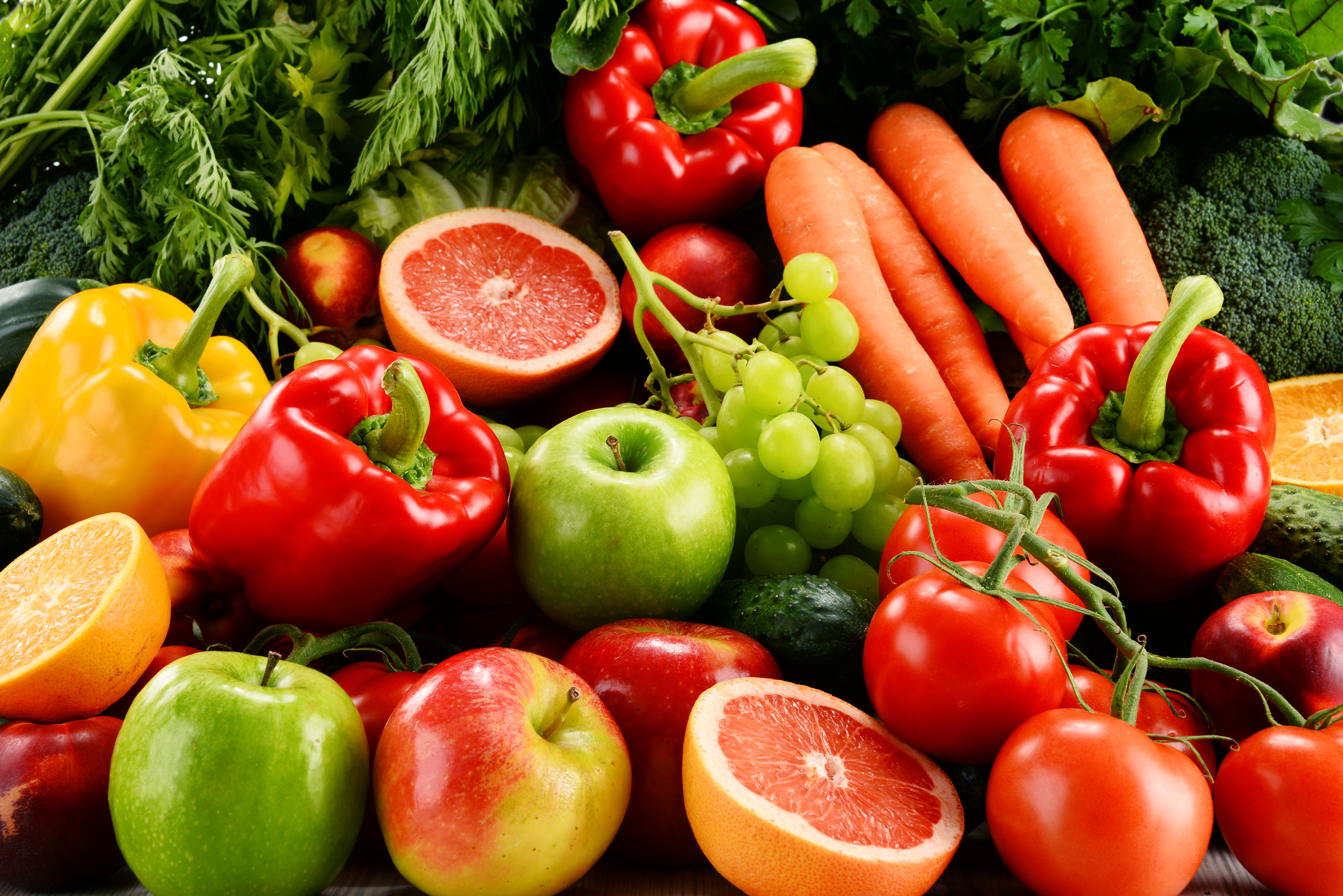 Composition with a variety of organic vegetables and fruits