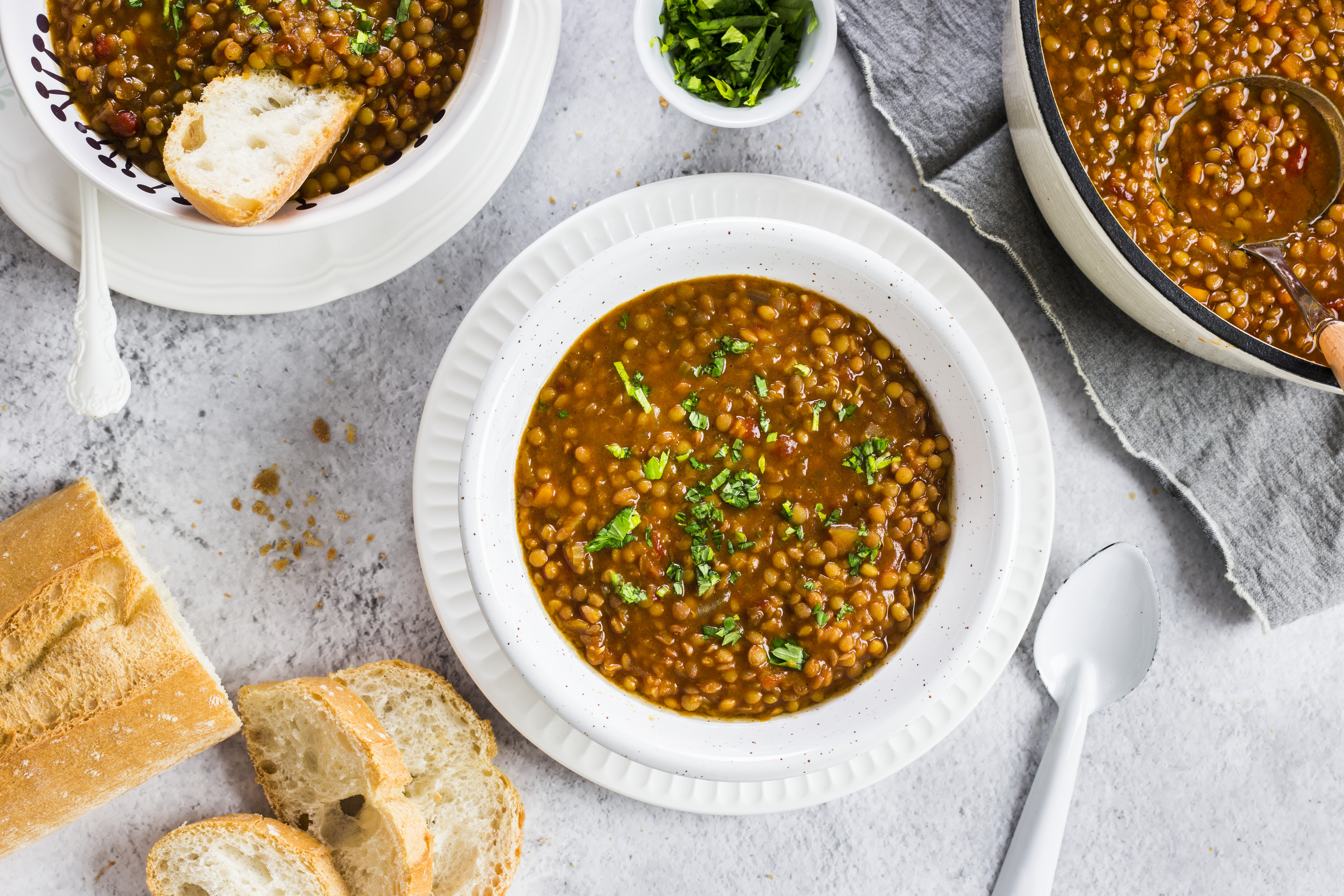 Vegane Linsensuppe mit Paprika